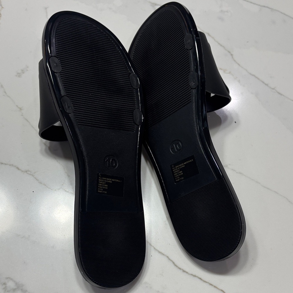 Shade & Shore Black Slide Sandals with Decorative Cutout - Picture 7 of 8